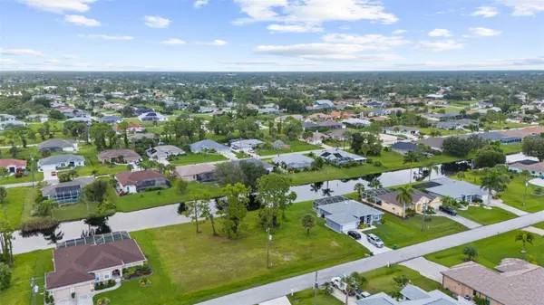 29 MARKER RD, Rotonda West, FL 33947