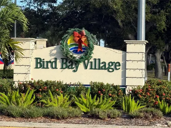 618 BIRD BAY DR S #202, Venice, FL 34285