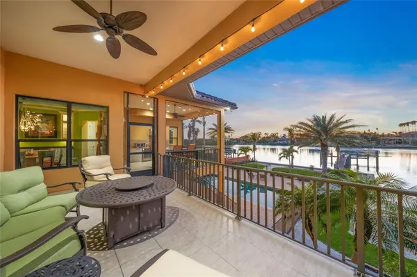 471 BAYSHORE RD, Nokomis, FL 34275