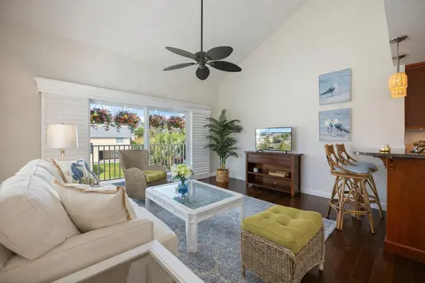 109 BAYSHORE RD #10, Nokomis, FL 34275