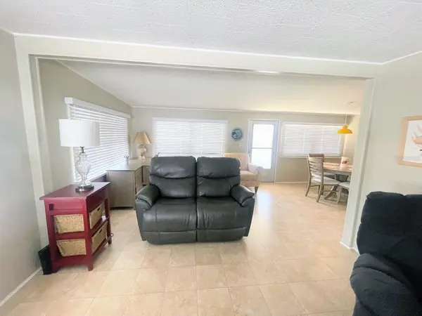 816 TURF, Venice, FL 34285