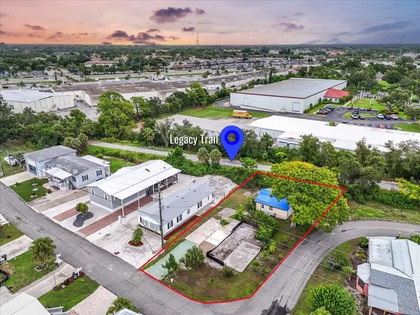 30 HATCHETT CREEK RD, Venice, FL 34285