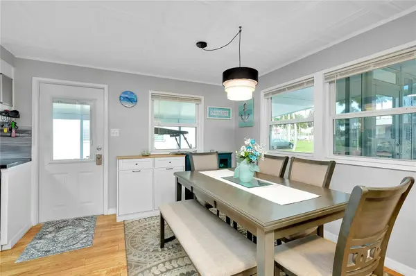 214 ROMA RD, Venice, FL 34285