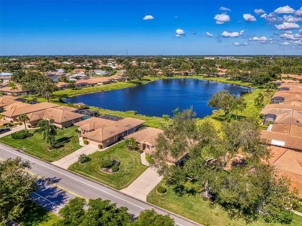 3168 E VILLAGE DR, Venice, FL 34293