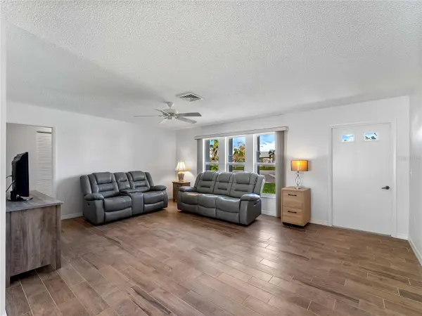 52 CIRCLEWOOD DR #A1-2, Venice, FL 34293