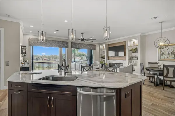 205 E VENICE AVE, Venice, FL 34285