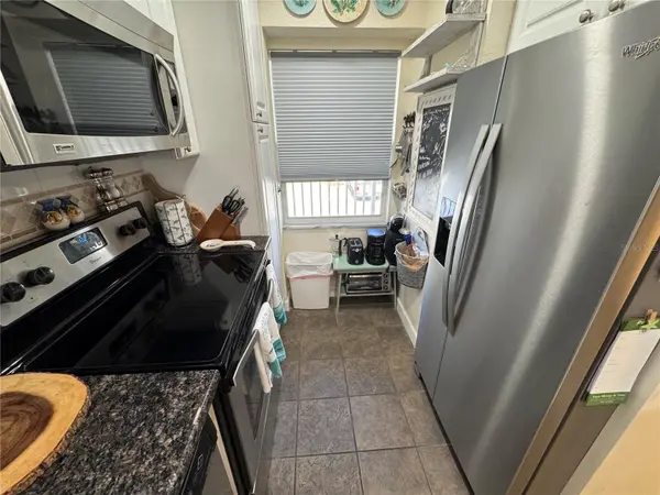 1400 TARPON CENTER DR #206, Venice, FL 34285