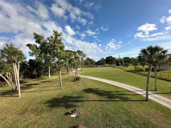 1181 LARCHMONT DR, Englewood, FL 34223