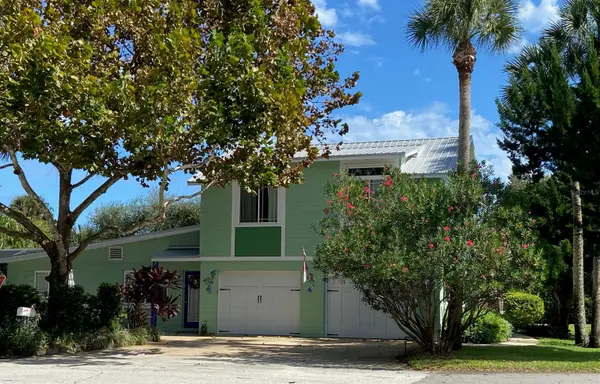 411 S Pine ST, New Smyrna Beach, FL 32169