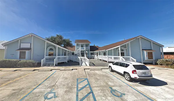 1365 N Courtenay Pkwy, Merritt Island, FL 32953