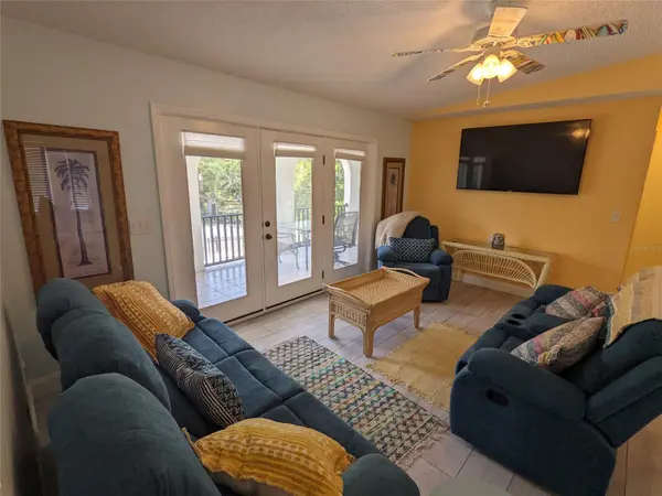 203 CANOVA DR, New Smyrna Beach, FL 32169