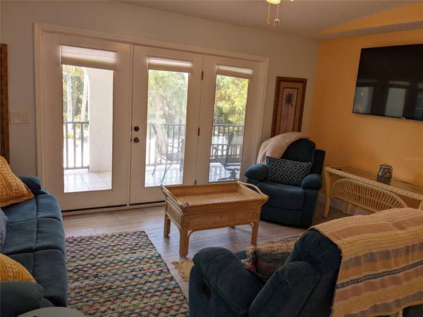 203 CANOVA DR, New Smyrna Beach, FL 32169