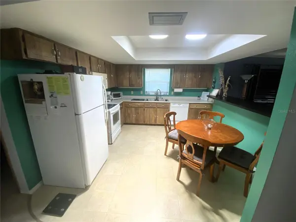 829 E 12TH AVE, New Smyrna Beach, FL 32169