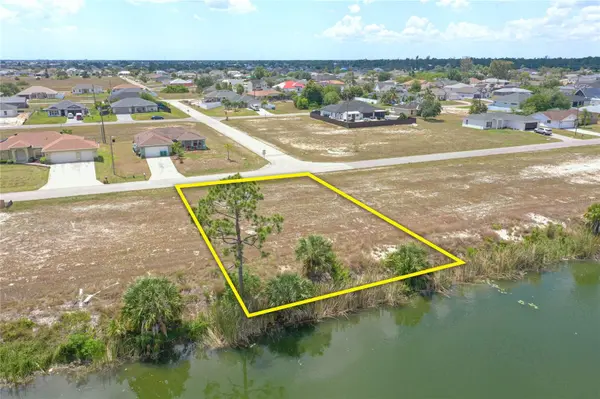 2831 NE 5TH PL, Cape Coral, FL 33909