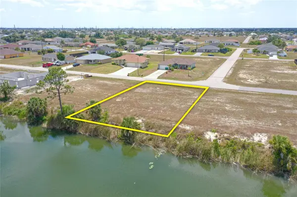 2831 NE 5TH PL, Cape Coral, FL 33909