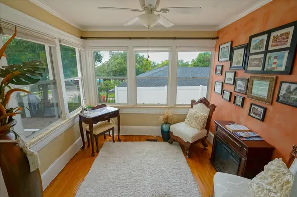 229 E 6TH AVE, Mount Dora, FL 32757