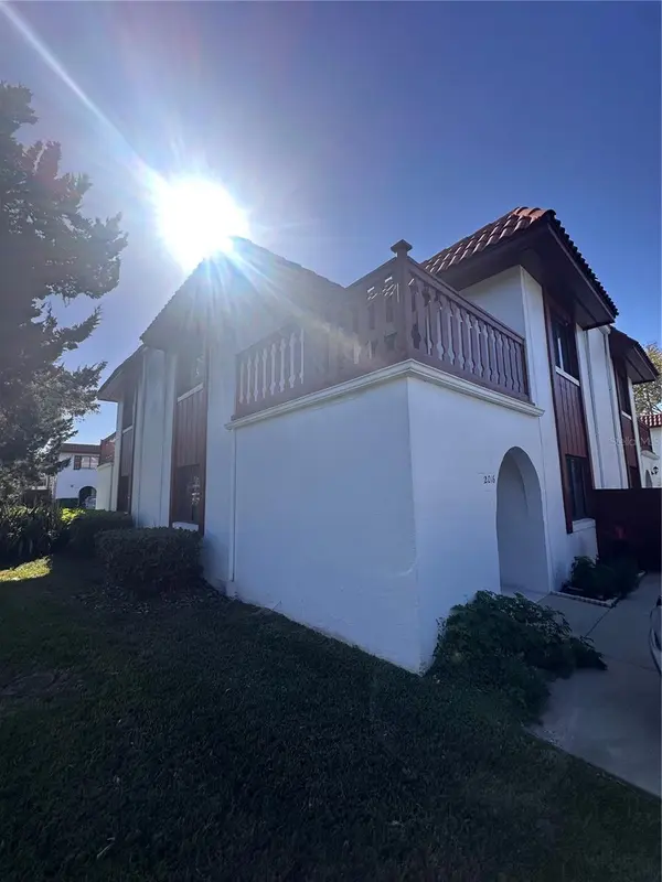 2016 OAK MEADOW CIR, South Daytona, FL 32119