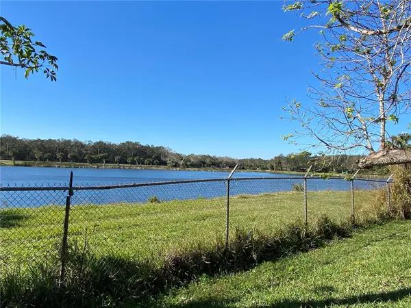 910 LAKE AVE, Edgewater, FL 32132
