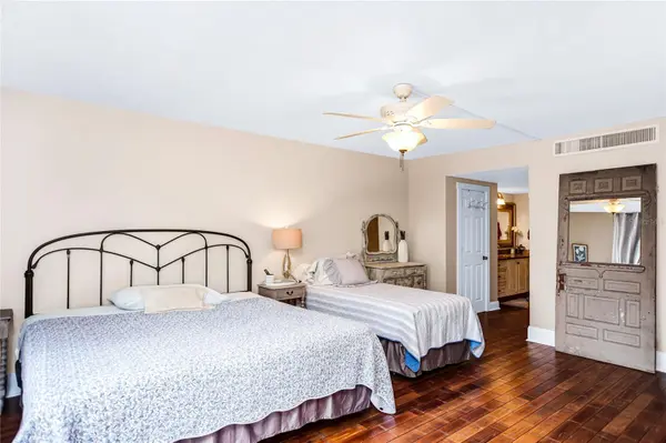 1212 BENJAMIN FRANKLIN DR #303, Sarasota, FL 34236