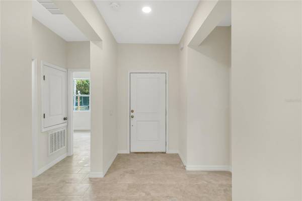206 W CRESCENT DR, Lakeland, FL 33805