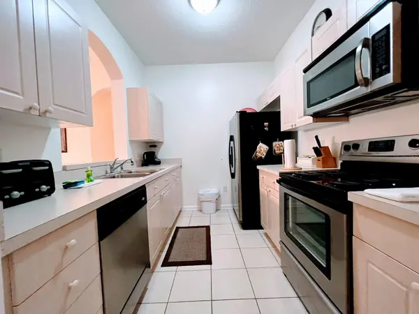 2302 SILVER PALM DR #301, Kissimmee, FL 34747