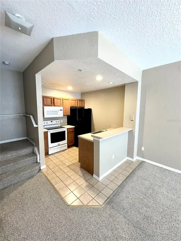 2606 LODI CIR #105, Kissimmee, FL 34746