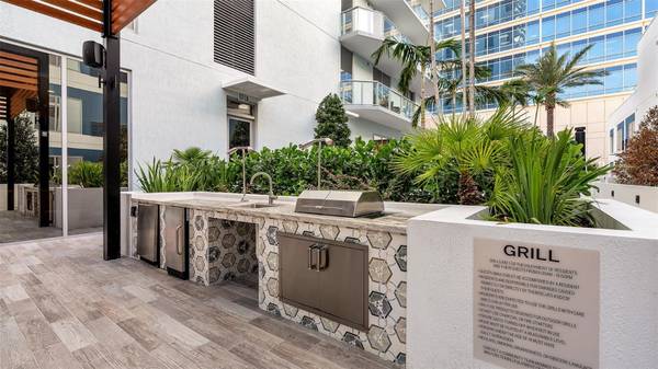 225 1ST AVE N #A2, St Petersburg, FL 33701