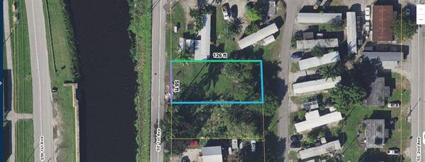 205 SE 1ST AVE, South Bay, FL 33493
