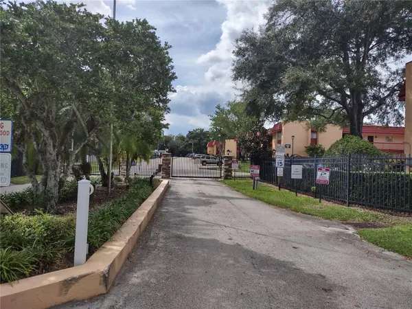 2860 N POWERS DR #133, Orlando, FL 32818