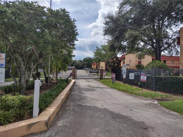 2860 N POWERS DR #133, Orlando, FL 32818