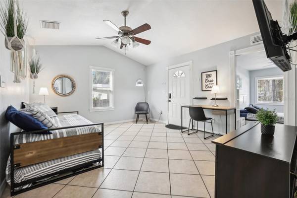 1815 LARKIN AVE, Orlando, FL 32812