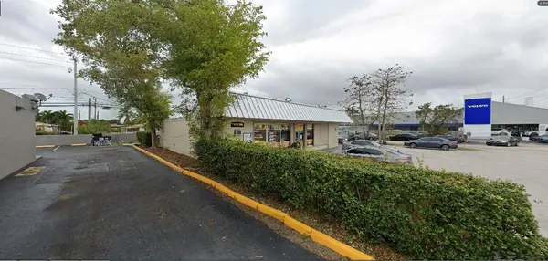 19301 NW 2ND AVE, Miami, FL 33169
