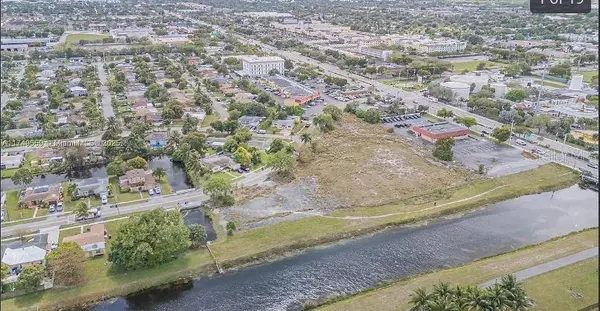 3900 NW 37TH ST, Lauderdale Lakes, FL 33309