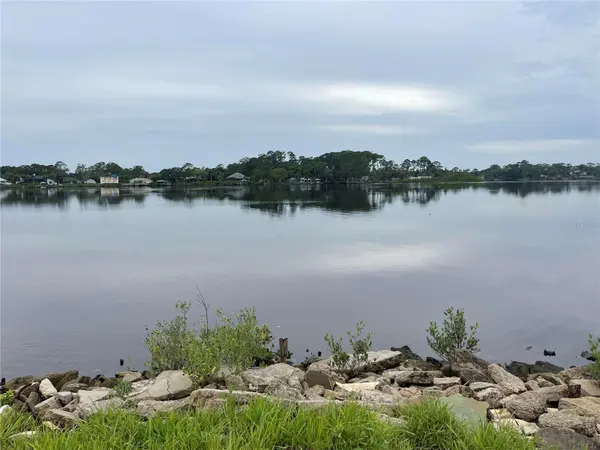 2616 SUNSET DR, New Smyrna Beach, FL 32168