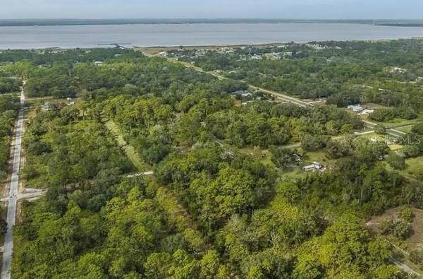 915 INDIAN LAKE DR, Indian Lake Estates, FL 33855