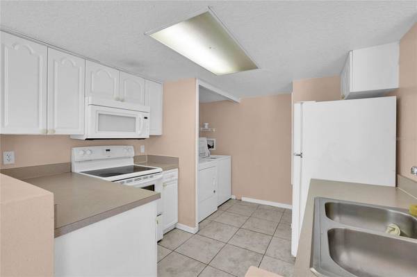 2918 FAN PALM DR #Main, Davenport, FL 33897