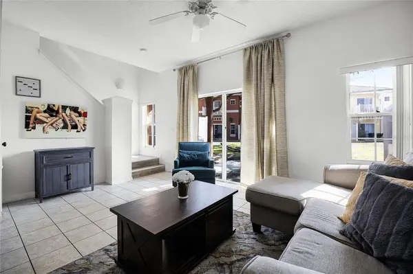 1068 PARK RIDGE CIR, Kissimmee, FL 34746