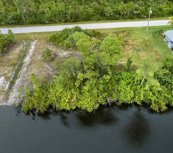 15664 ALDAMA CIR, Port Charlotte, FL 33981
