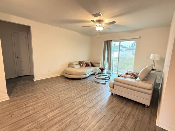439 MULBERRY CT, Kissimmee, FL 34759