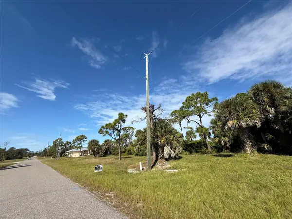 32 MASTER DR, Placida, FL 33946