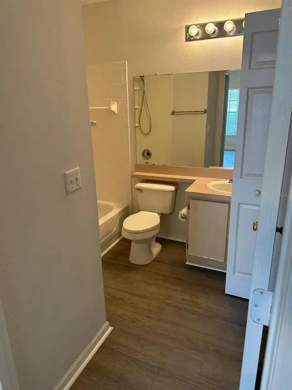 4352 S KIRKMAN RD #1204, Orlando, FL 32811