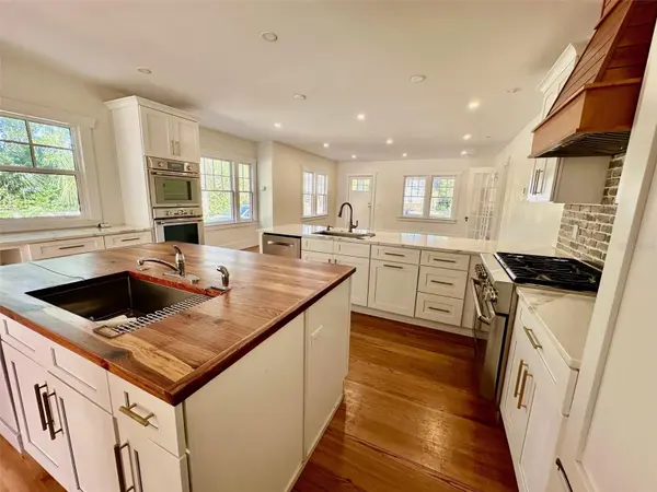 138 W STETSON AVE, Deland, FL 32720
