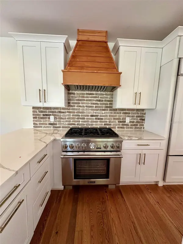 138 W STETSON AVE, Deland, FL 32720