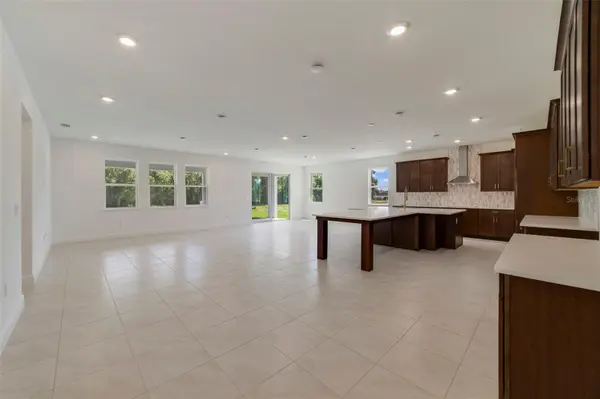 3057 WATER CLOVER CT, Apopka, FL 32712