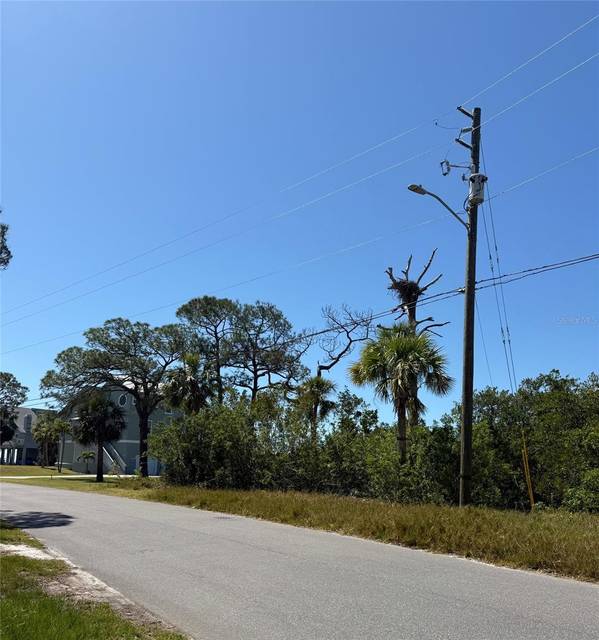 SEA BREEZE DR, Tarpon Springs, FL 34689