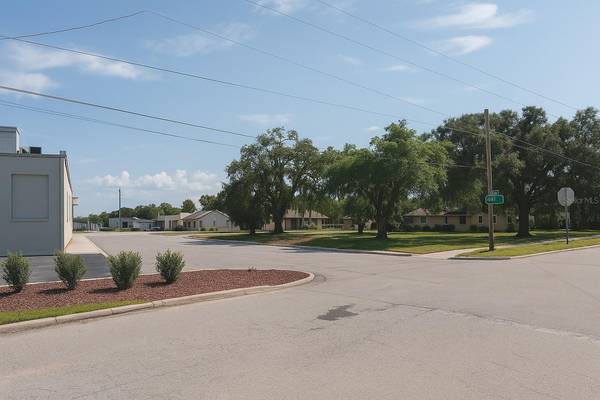 203 EMERALD AVE, Lake Wales, FL 33853
