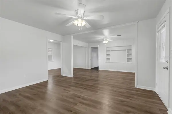 203 E LAKEVIEW AVE, Eustis, FL 32726
