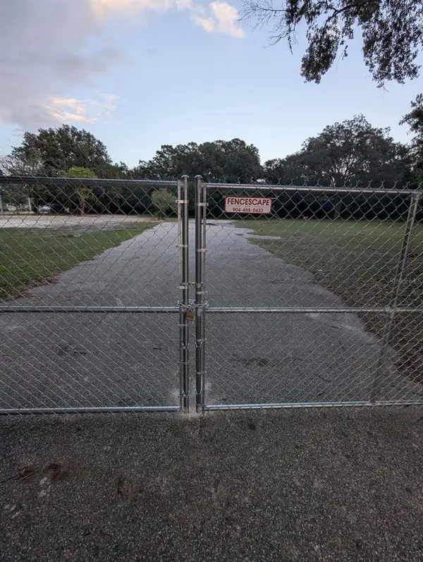 4900 BAYMEADOWS RD, Jacksonville, FL 32217