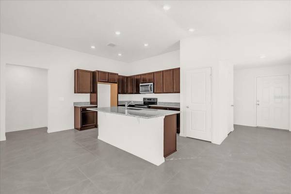 1833 RYAN DR, Lake Wales, FL 33859