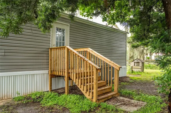 36720 EMERALDA ISLAND RD, Leesburg, FL 34788
